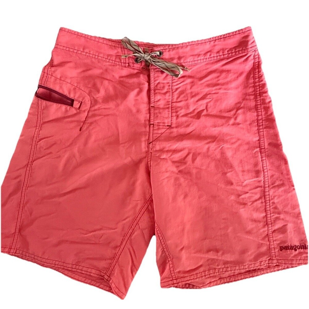 Patagonia Men’s Sz 30 Wavefarer Board Surf Swim Shorts Peach Coral Mid Length